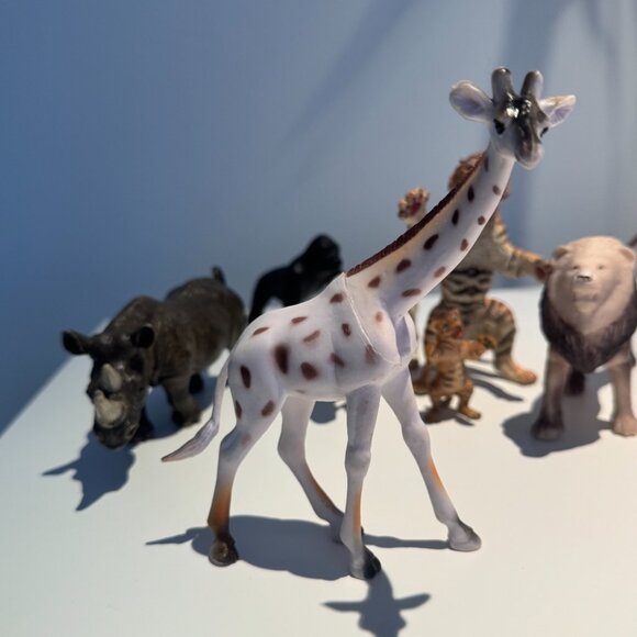 Safari Wild Animal Figurine Set – Lot of 10 - Picture 8 of 8